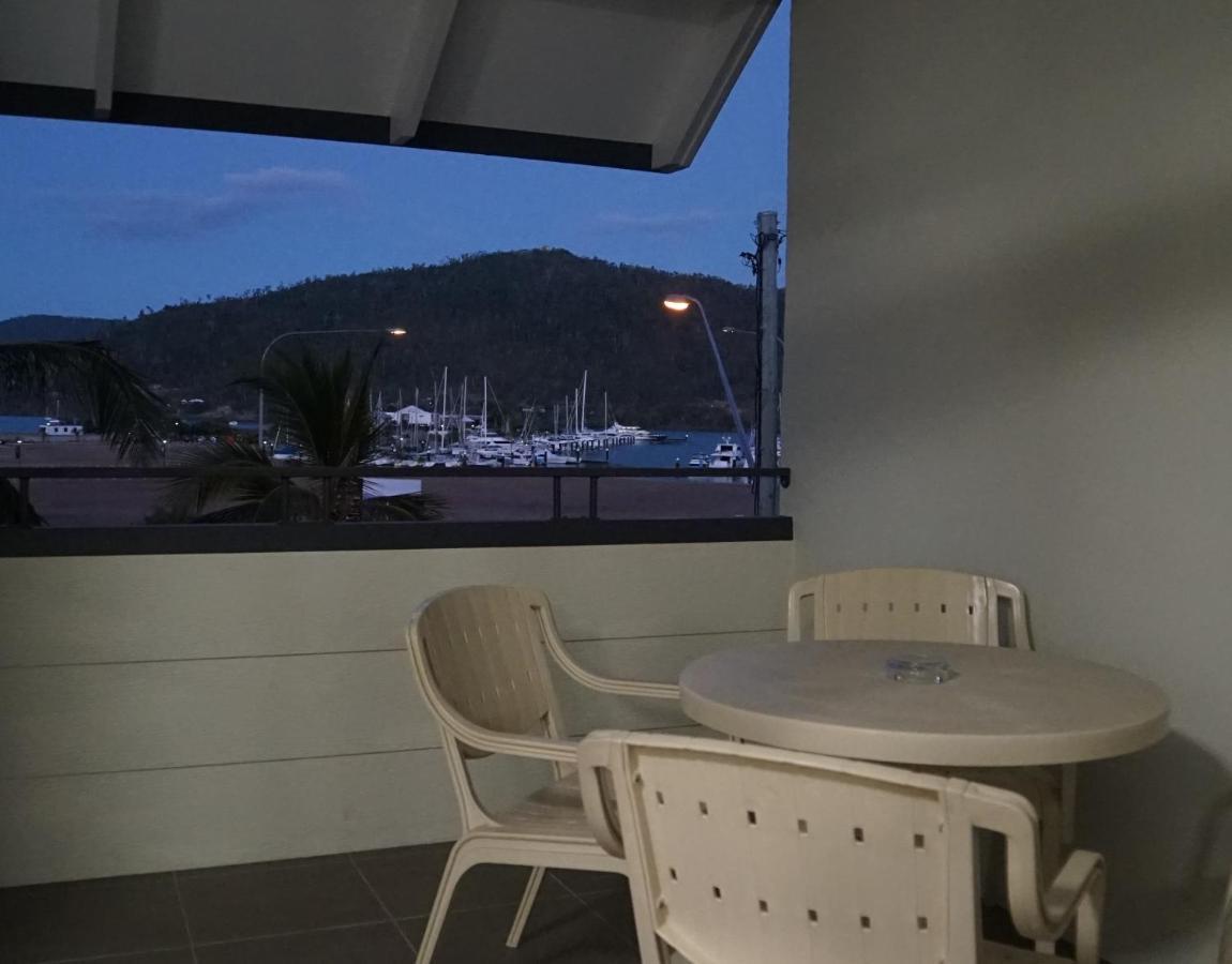 Airlie Seaview Apartamentos Airlie Beach Exterior foto