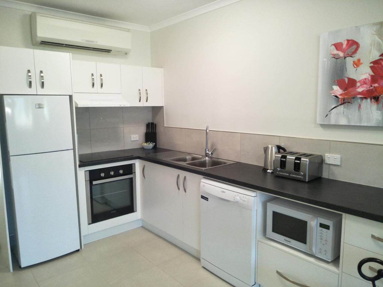 Airlie Seaview Apartamentos Airlie Beach Exterior foto