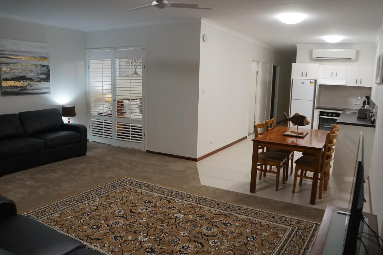 Airlie Seaview Apartamentos Airlie Beach Exterior foto